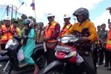 Resmikan dua jembatan dalam membangun konektivitas Kalsel