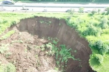 Jasa Marga perbaiki jalur tol terdampak longsor