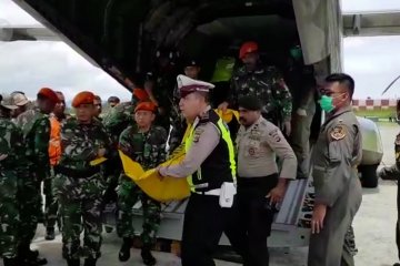 Panglima TNI Senin besok akan melepas 12 jenazah penumpang heli Mi-17