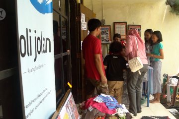 Joli Jolan Solo, barter barang di era modern