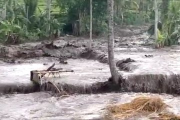 Detik detik Desa Klungkung Jember diterjang banjir bandang