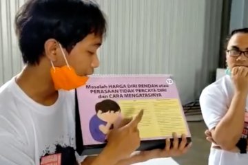 Jelang pulang, WNI yang diobservasi berlatih menjelaskan Covid-19