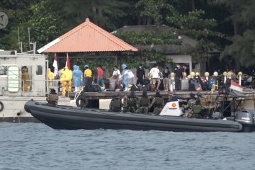 Melihat proses pemindahan 188 WNI ke Pulau Sebaru Kecil