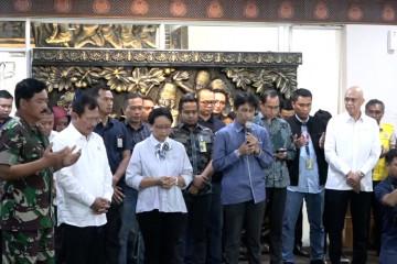 Menlu, Menkes, dan Panglima TNI lepas tim evakuasi ke Wuhan