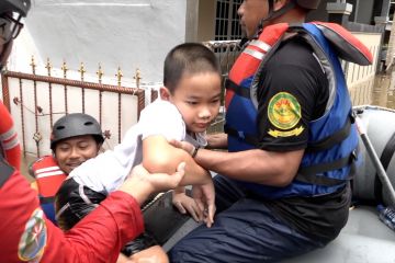 Hadapi banjir, tim gabungan siaga 24 jam