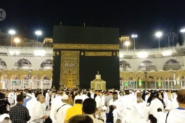 Arab Saudi tangguhkan pelayanan umrah untuk cegah penyebaran corona