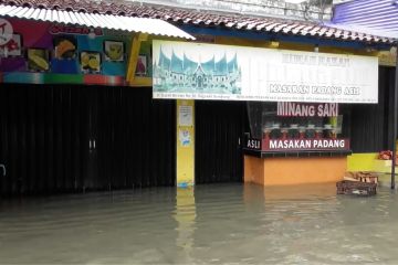 Banjir ganggu perniagaan di Tlogosari Semarang