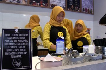 Cafe di Bandung dengan barista tuna netra