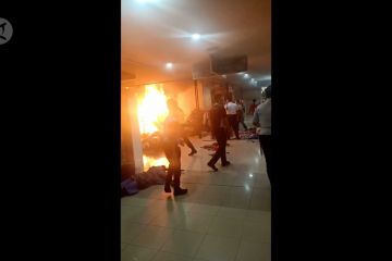 Kios di pusat perbelanjaan Thamrin City terbakar