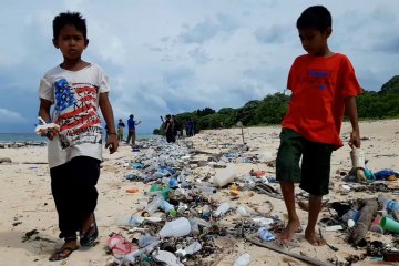 YKAN temukan sampah kiriman dari negara tetangga di Wakatobi