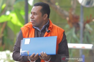 KPK perpanjang penahanan 3 tersangka proyek infrastruktur Sidoarjo