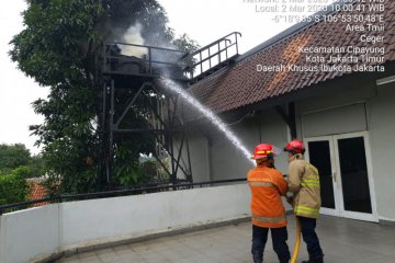 Toren air di Anjungan Jawa Timur TMII terbakar