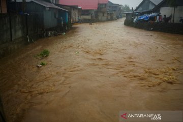 Warga Manokwari siaga antisipasi banjir