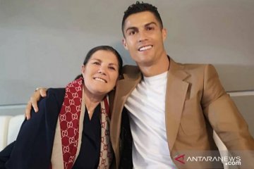 Ibunya alami stroke, Cristiano Ronaldo pulang ke Portugal