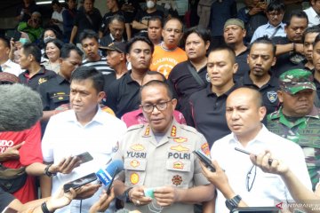 Polda Metro Jaya sidak penjualan masker di Pasar Pramuka