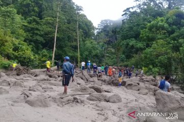 Tim SAR belum temukan korban banjir diLore Barat yang hilang