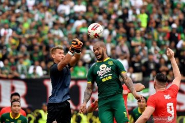 Kiper Persija jaga daya tahan tubuh dengan olahraga kardiovaskular