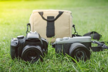 Belajar fotografi lebih tepat pakai DSLR atau mirrorless?