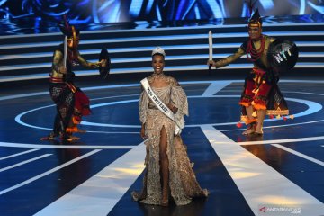 Miss Universe hadiri Malam Puncak Puteri Indonesia
