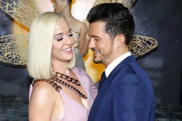 Katy Perry minta Jennifer Aniston jadi ibu baptis anaknya