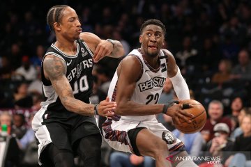 NBA : Nets bungkam Spurs, Caris LeVert cetak triple-double