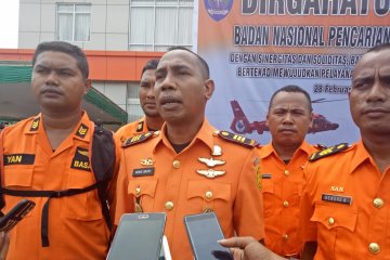 Tim SAR Asmat evakuasi penumpang perahu motor di Muara Uwus