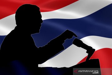 Partai oposisi dibubarkan, anggota parlemen Thailand gabung grup baru