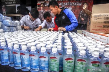 Polri tetapkan 33 orang tersangka penimbun masker/hand sanitizer