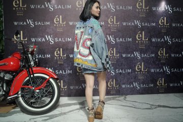 Wika Salim geluti desain produk fesyen lokal