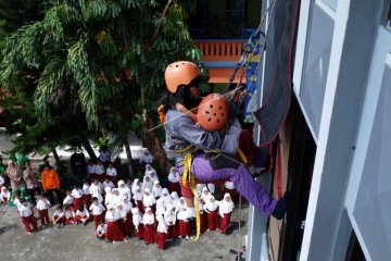 Simulasi tanggap bencana