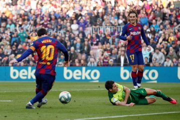 Lionel Messi dan skuat Barcelona sepakat potong gaji 70 persen