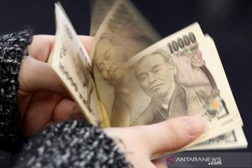 Yen menuju kenaikan mingguan pertama dalam sebulan setelah intervensi