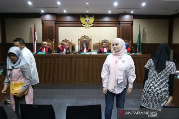 Wawan jadikan Jennifer Dunn humas tempat karoke