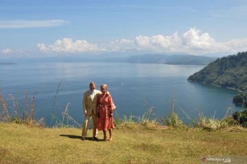 Raja dan Ratu Belanda berkunjung ke Danau Toba