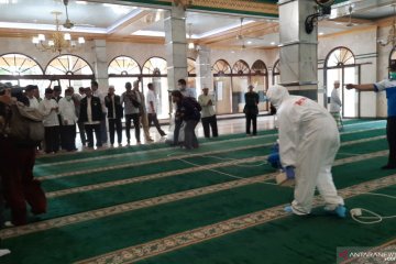 JK hadiri peluncuran Gerakan Semprot Disinfektan 10.000 Masjid