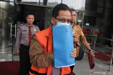 KPK perpanjang penahanan bekas Kadis PUPR Kabupaten Mojokerto