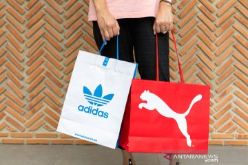 Penjualan Adidas dan Puma jatuh karena virus corona