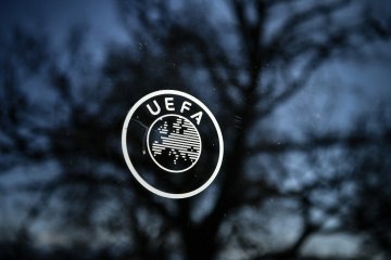 UEFA cabut larangan siaran langsung sepak bola di Inggris