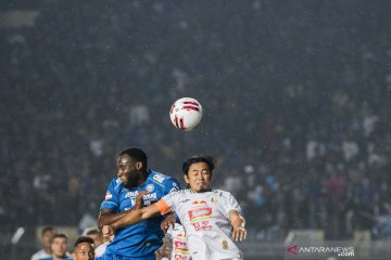 Klasemen Liga 1: Persib nyaman di puncak, Bali United gulung Madura