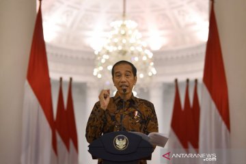 Cegah COVID-19 meluas, Jokowi minta masyarakat bekerja dan belajar dari rumah