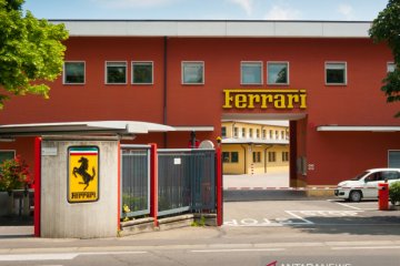 Ferrari tutup pabrik dua pekan, karyawan tetap digaji penuh