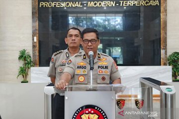 Anggota Polri tetap bertugas seperti biasa di tengah pandemi corona