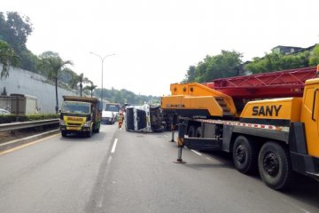 Evakuasi kecelakaan truk, Hutama Karya: Lalin ruas tol JORR-S normal