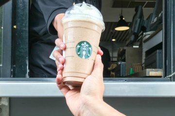 Terapkan "social distancing", Starbucks AS hanya layani "take away"