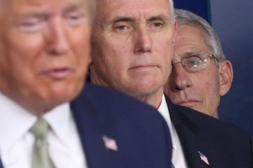 Gedung Putih bantah laporan media yang sebut Mike Pence swakarantina