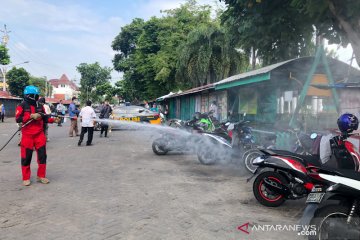 Cegah COVID-19, BPBD DIY gunakan truk penyapu semprotkan disinfektan