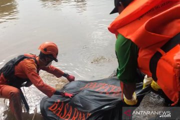 Remaja tenggelam di Banjir Kanal Barat ditemukan tewas