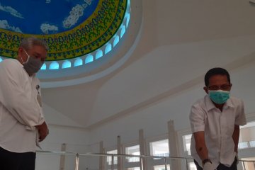 Masjid Sultan di Batam tetap terbuka untuk jamaah