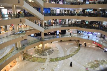 Penurunan pengunjung di pusat perbelanjaan di Surabaya