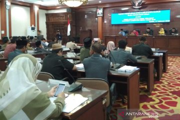 Anggota DPRD Kudus yang menjalani kunjungan kerja diimbau tes COVID-19